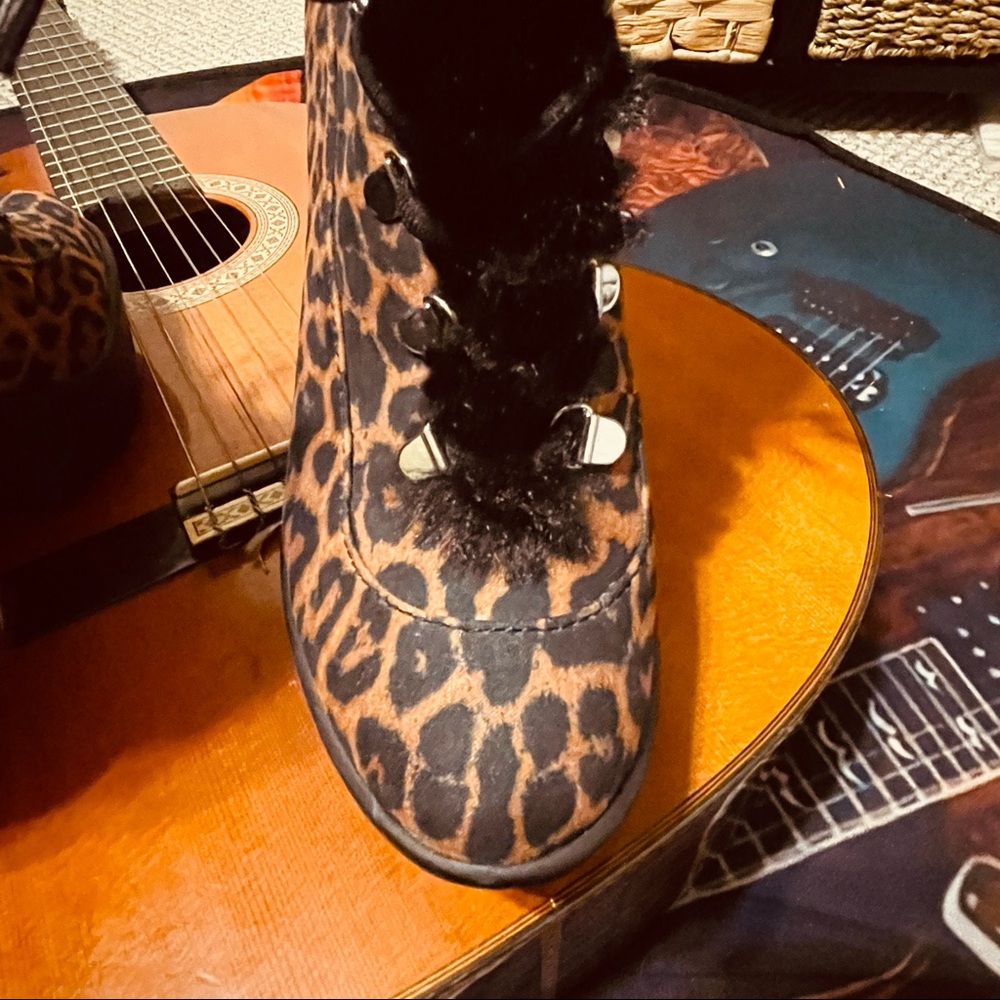 SALE!!! 🐅Fabulous Jessica Simpson Leopard Fur Top Heeled Combat Booties! - Picture 11 of 16